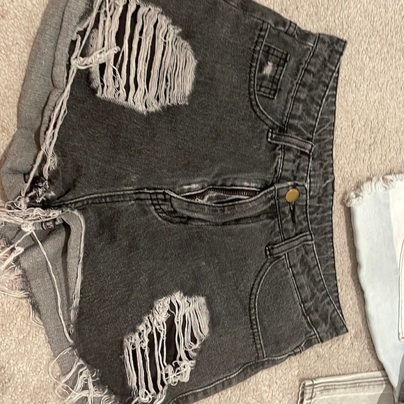 SHEIN shorts in a medium size - Picture 1 of 2